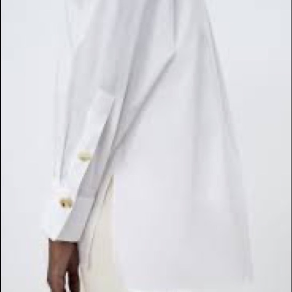 NWT. Zara White Long Blouse with Gold Buttons. Size M. - Picture 5 of 11